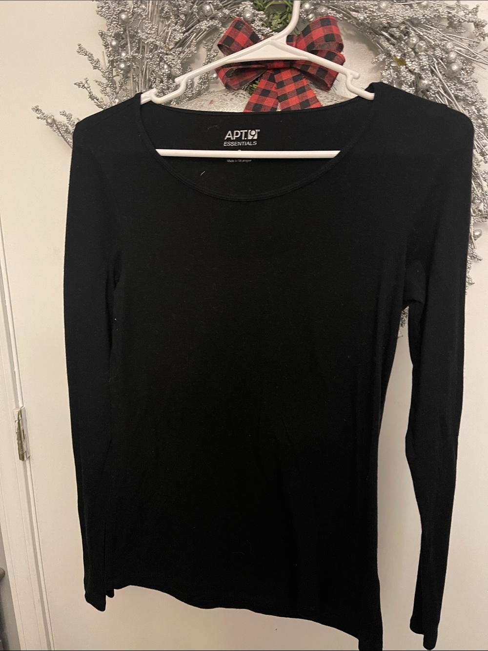 Apt. 9 Black Long Sleeve Crewneck Top